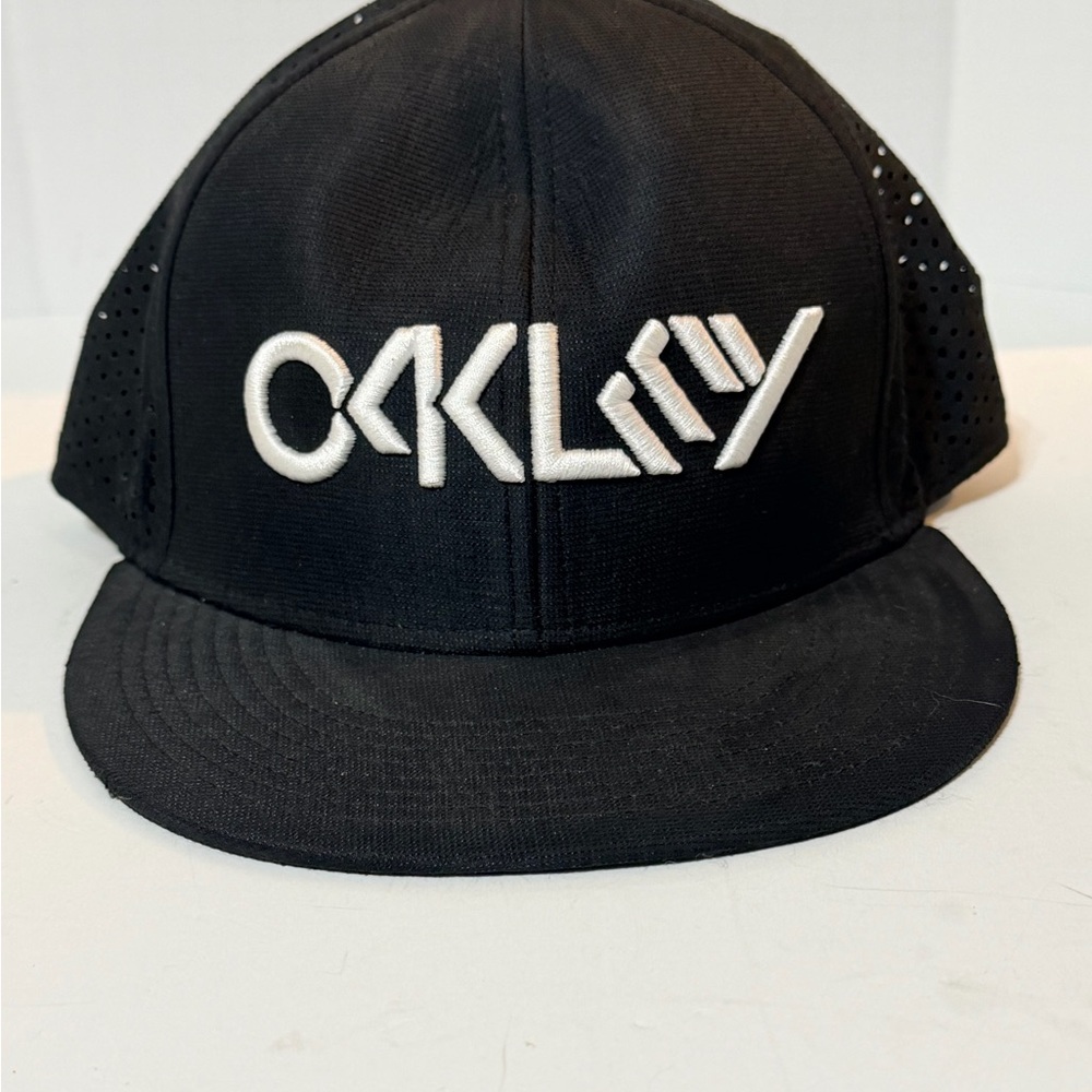 Oakley Black Hat with White Logo